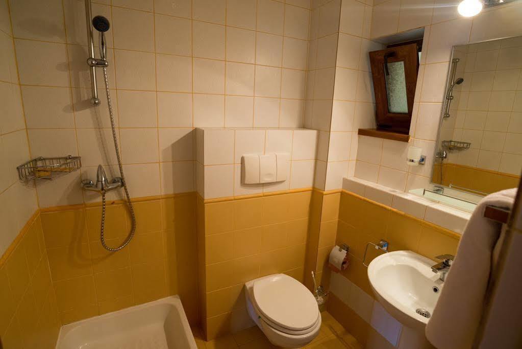 Hostel Nova Route Năvodari المظهر الخارجي الصورة