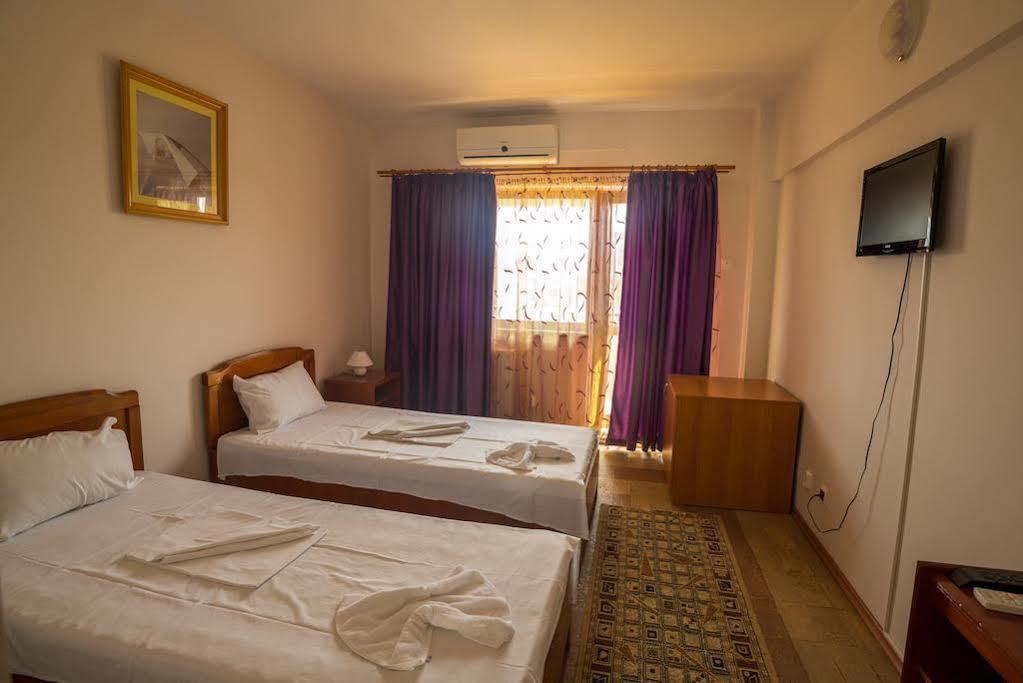 Hostel Nova Route Năvodari المظهر الخارجي الصورة
