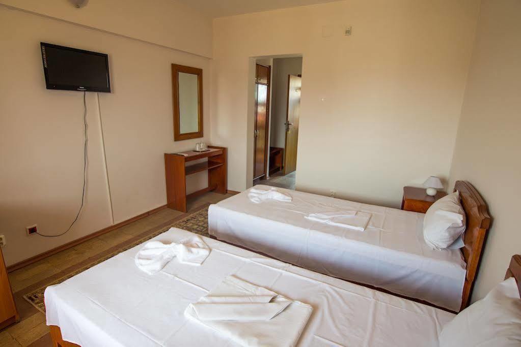 Hostel Nova Route Năvodari المظهر الخارجي الصورة